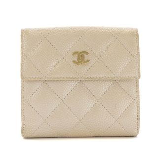 シャネル(CHANEL)のシャネル ココマーク キャビアスキン マトラッセ 二つ折り財布 16番台(財布)