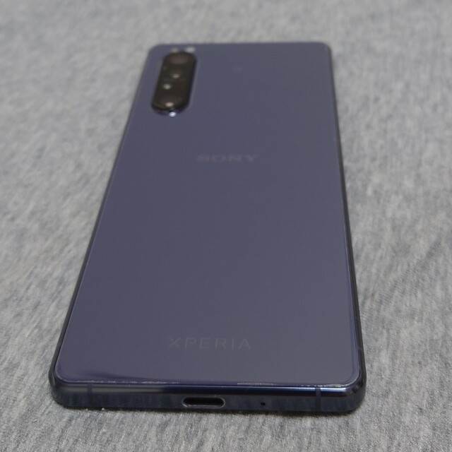 SONY(ソニー)の【美品】Sony Xperia 1ii(xq-at42) simフリー パープル スマホ/家電/カメラのスマートフォン/携帯電話(スマートフォン本体)の商品写真