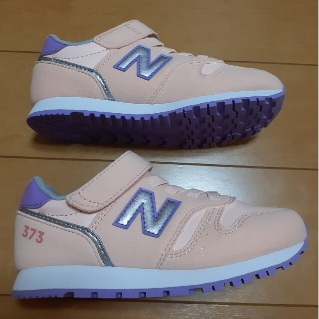 New Balance(ニューバランス)のニューバランス キッズ スニーカー 17.5cm キッズ/ベビー/マタニティのキッズ靴/シューズ(15cm~)(スニーカー)の商品写真