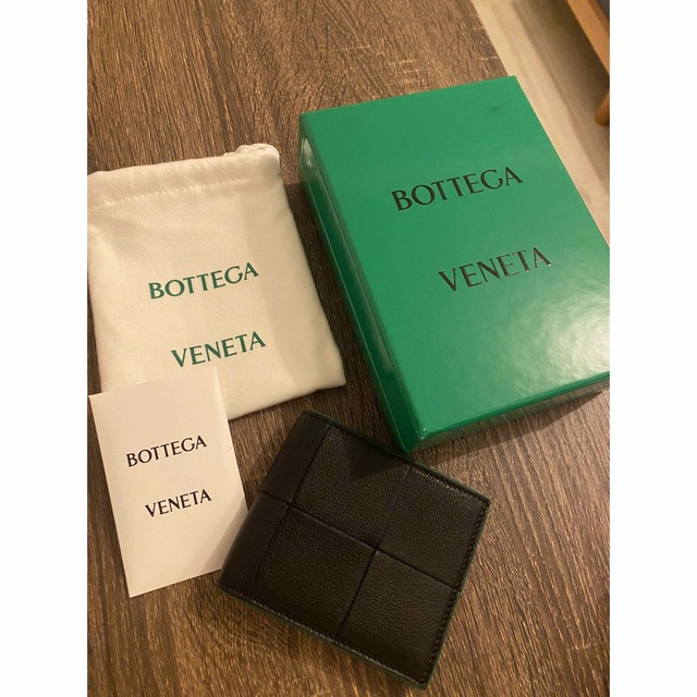 期間限定キャンペーン Bottega Veneta - 付属品あり！新作 ボッテガヴェネタ 折り財布 黒緑 財布