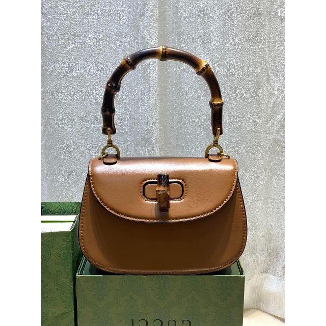 柔らかな質感の Gucci バッグ スモール 1947〕 バンブー 〔グッチ