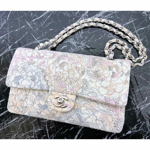 新品 CHANEL - 激レア！新品同様 シャネル 定番マトラッセ カメリア