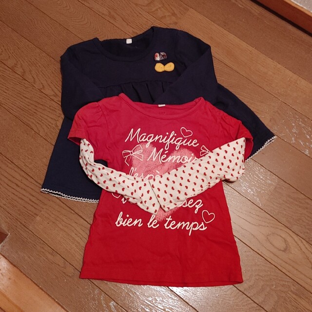 長袖Tシャツ　2枚セット　100センチ キッズ/ベビー/マタニティのキッズ服女の子用(90cm~)(Tシャツ/カットソー)の商品写真