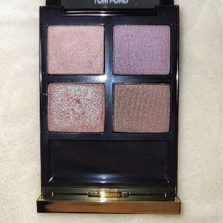 トムフォードビューティ(TOM FORD BEAUTY)のアイカラークォード25 プリティベイビー(アイシャドウ)