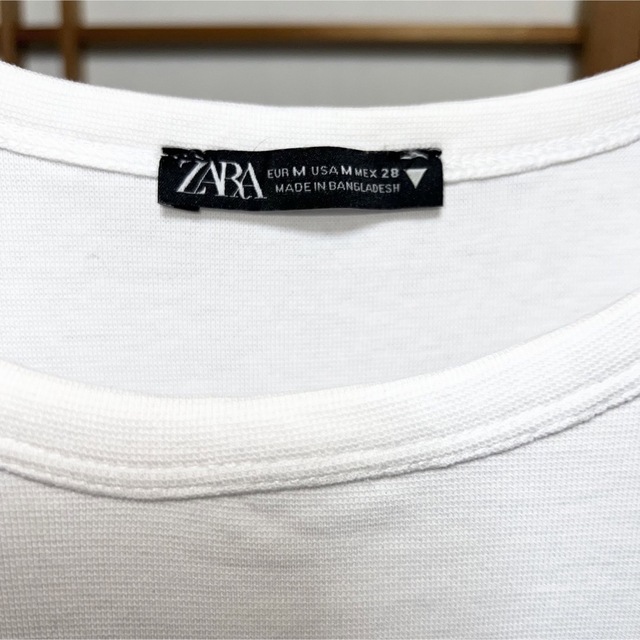 ZARA(ザラ)のZARA クロップド ショート Tシャツ ホワイト 白 M クロップド丈 レディースのトップス(Tシャツ(半袖/袖なし))の商品写真