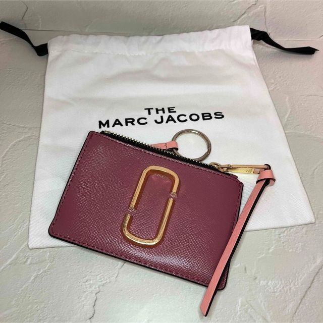 MARC JACOBS(マークジェイコブス)のMARC JACOBS マルチウォレット カードケース キーケース パスケース レディースのファッション小物(パスケース/IDカードホルダー)の商品写真