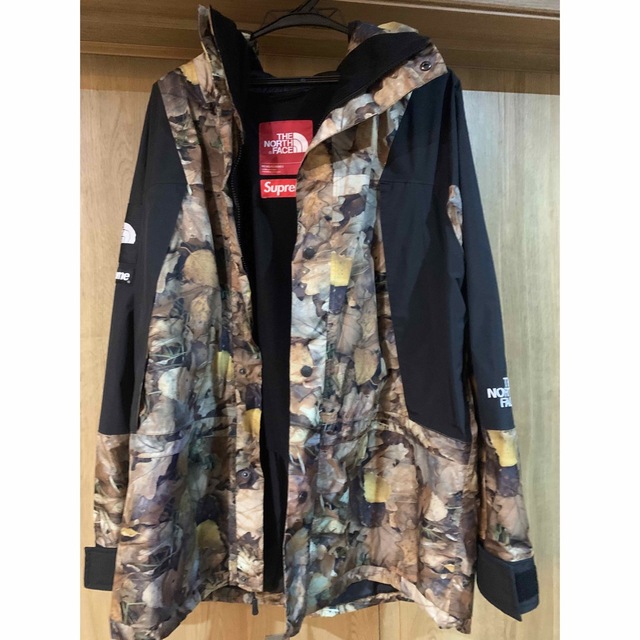 Supreme / The North Face Jacket