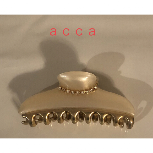 acca(アッカ)のアッカ　acca バレッタ　中サイズ　美品 レディースのヘアアクセサリー(バレッタ/ヘアクリップ)の商品写真