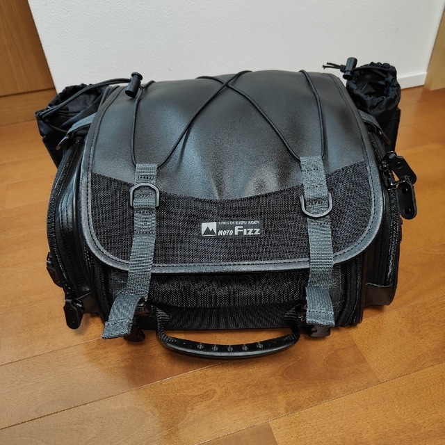 タナックス ミニフィールドシートバッグ　MFK-100（19l〜27l） 自動車/バイクのバイク(装備/装具)の商品写真