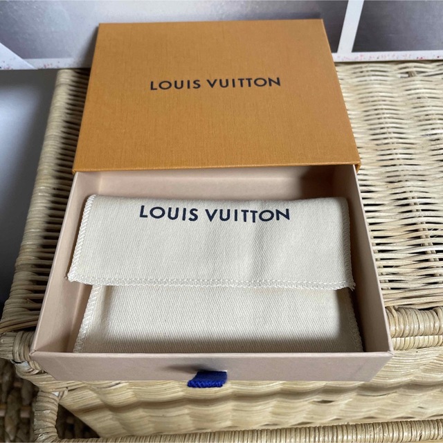 LOUIS VUITTON(ルイヴィトン)のLOUIS VUITTON ルイ ヴィトン ヴェルニ ラドロー コインケース レディースのファッション小物(コインケース)の商品写真