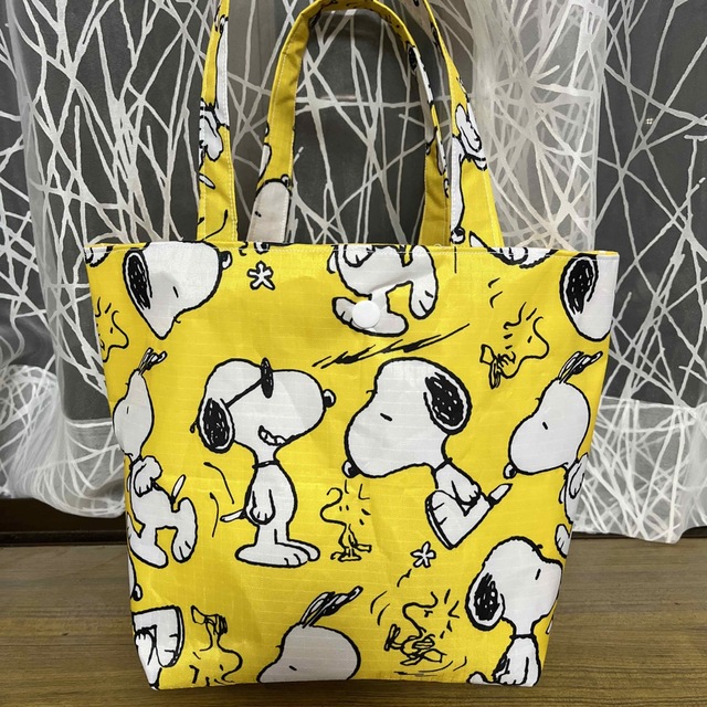 SNOOPY(スヌーピー)のスヌーピーハンドメイド レディースのバッグ(トートバッグ)の商品写真