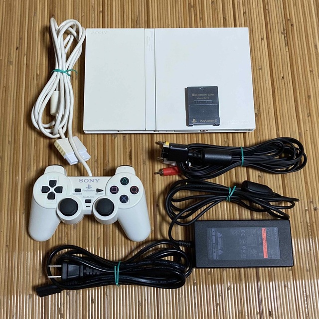 PS2 SCPH-75000シルバー　本体と付属品