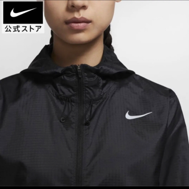 NIKE(ナイキ)の新品未使用タグ付き袋入NIKE WOMEN'S ESSENTIAL JACKET レディースのジャケット/アウター(ナイロンジャケット)の商品写真