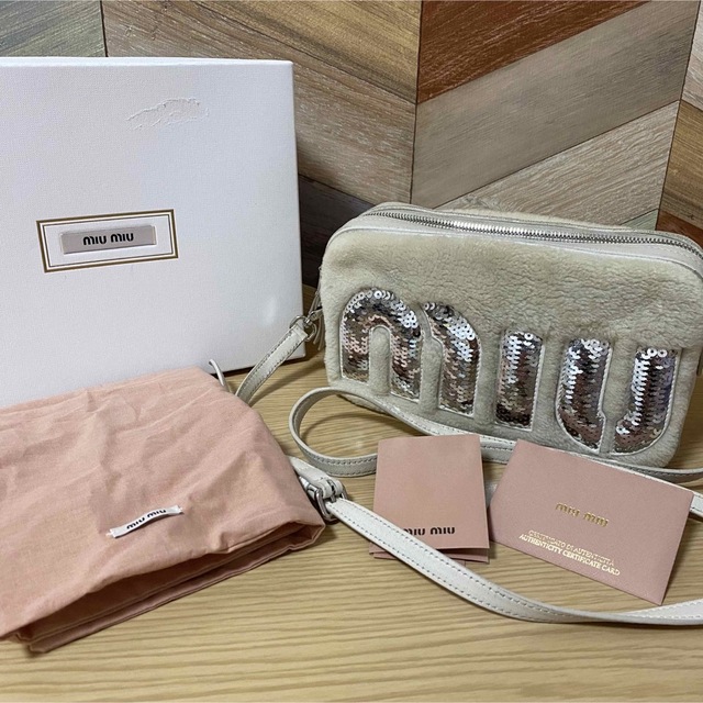 miumiu - 【☽様専用】miumiu ショルダーバッグ ホワイト スパンコール