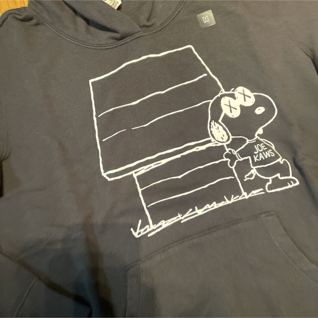 PEANUTS(ピーナッツ)のUniqlo x KAWS x Peanuts コラボ  パーカートレーナー　M レディースのトップス(パーカー)の商品写真