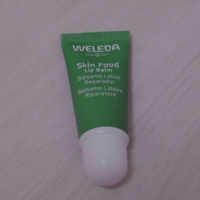 ヴェレダ WELEDA スキンフードリップバター コスメ/美容のスキンケア/基礎化粧品(リップケア/リップクリーム)の商品写真