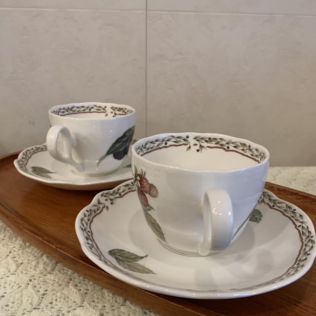 Noritake(ノリタケ)のノリタケ  オチャード　カップ＆ソーサー　2セット　 インテリア/住まい/日用品のキッチン/食器(食器)の商品写真