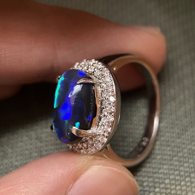 最高級 ブラックオパール2.6ct ダイヤ プラチナリングリング(指輪)