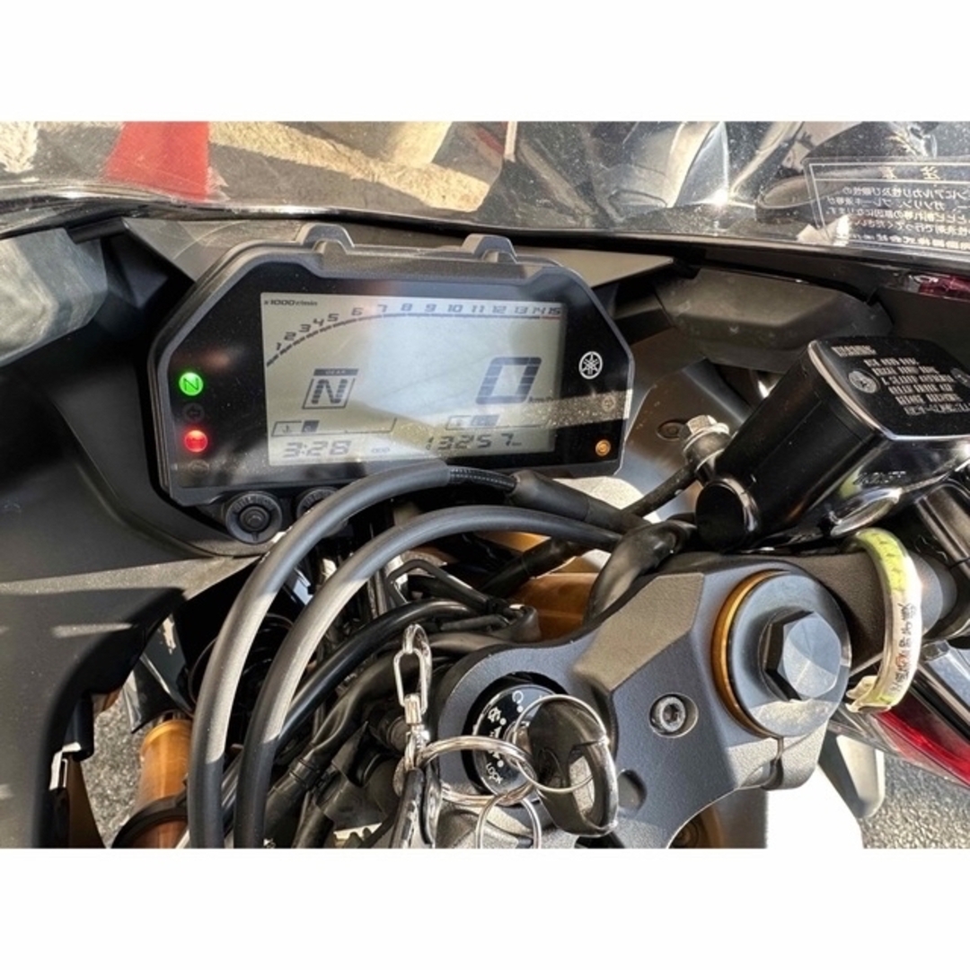 YAMAHA YZF R25 ABS有(カスタム済)+メット(新品)+車検不必要