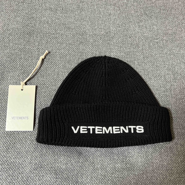 新品 《VETEMENTS》　ヴェトモン　ニットキャップ　グレー