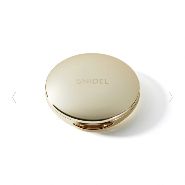 SNIDEL(スナイデル)の《美品》スナイデル SNIDEL BEAUTY  シルキータッチアイズ【06】 コスメ/美容のベースメイク/化粧品(アイシャドウ)の商品写真