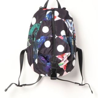 デシグアル(DESIGUAL)の美品✨デシグアル　定価12,900円　　軽量でコンパクトなリュック　大特価❣️(リュック/バックパック)