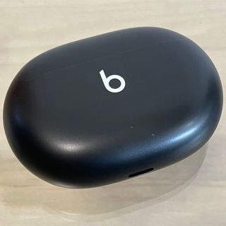 ビーツバイドクタードレ(Beats by Dr Dre)の★美品★Beats Studio Buds ブラック 充電ケースのみ／B137(ヘッドフォン/イヤフォン)