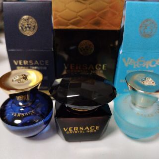 ヴェルサーチ(VERSACE)のVERSACE　ヴェルサーチ　香水　ミニチュアボトルセット(香水(女性用))