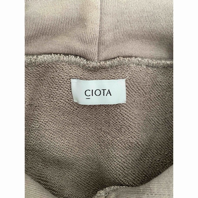 CIOTA シオタ 吊り裏毛パーカー サイズ5 ミディアムベージュ メンズのトップス(パーカー)の商品写真