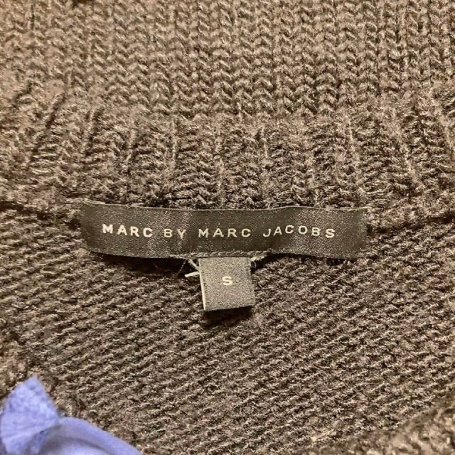 MARC BY MARC JACOBS(マークバイマークジェイコブス)のMARK JACOBS マークジェイコブス　ニット　カーディガン 黒　青　リボン レディースのトップス(ニット/セーター)の商品写真