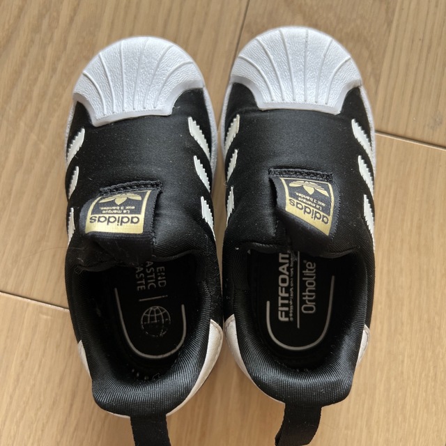 adidas(アディダス)のキッズスニーカー キッズ/ベビー/マタニティのベビー靴/シューズ(~14cm)(スニーカー)の商品写真