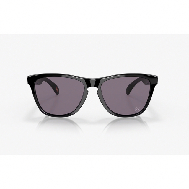 FRAGMENT(フラグメント)のOAKLEY×FRAGMENT frogskins メンズのファッション小物(サングラス/メガネ)の商品写真