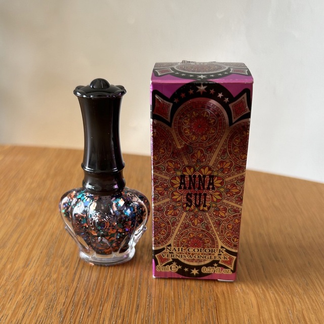 ANNA SUI(アナスイ)の専用アナ スイ　ネイルカラーK 01 コスメ/美容のネイル(マニキュア)の商品写真