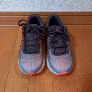 アンダーアーマー(UNDER ARMOUR)の【23.0cm】UNDER ARMOURスニーカー(スニーカー)