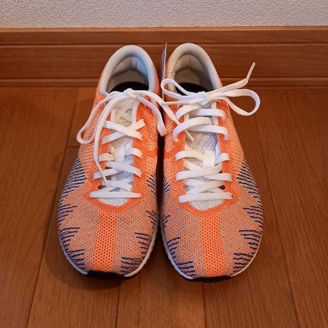 【23.0cm】adidasスニーカー(ランニングシューズ)