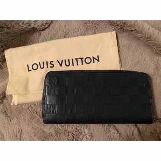 ルイヴィトン(LOUIS VUITTON)のルイヴィトン　グラフィット ヴェルティカル ラウンドファスナー(長財布)