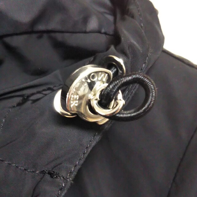 MONCLER(モンクレール)のモンクレール Disthelon ナイロンコート フード レディース 黒 00 レディースのジャケット/アウター(スプリングコート)の商品写真