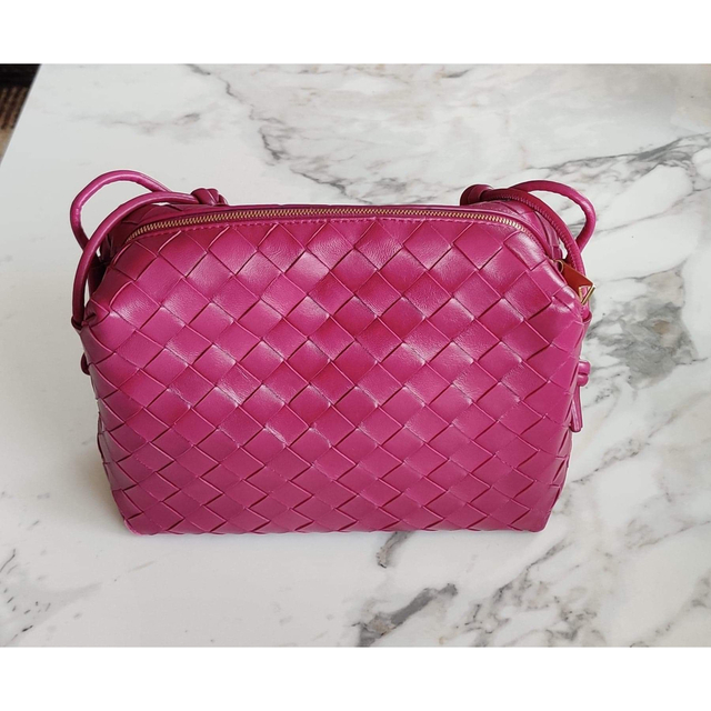 大人気新品 Veneta Bottega - クロスボディバッグ ボッテガヴェネタ