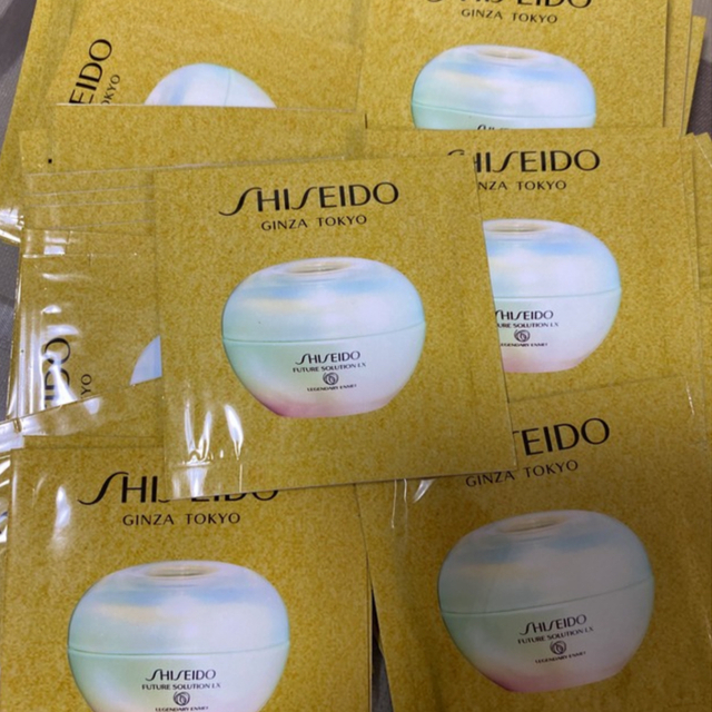 SHISEIDO (資生堂) 資生堂 フューチャーソリューションLX レジェンダリーENクリーム 10包の通販 by なっちゃんshop|シセイドウならラクマ 新品|資生堂フューチャーソリューションLXレジェンダリーENアイクリーム1g
