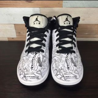 NIKE - NIKE AIR JORDAN 1 MID