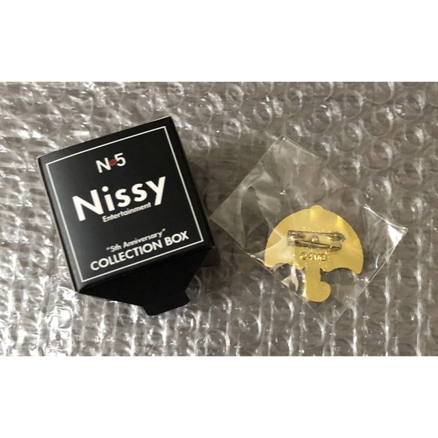 Nissy N5 ピンズ　トリコ