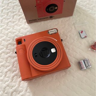 フジフイルム(富士フイルム)の富士フィルム チェキスクエアカメラ instax SQUARE SQ1 (フィルムカメラ)