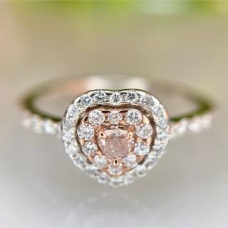 安い売れ済 18K 澄んだ輝きです。引っかかりの無いダイヤモンド 0.70ct