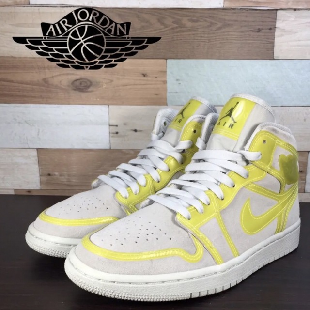 NIKE AIR JORDAN 1 MID LX  24.5cm