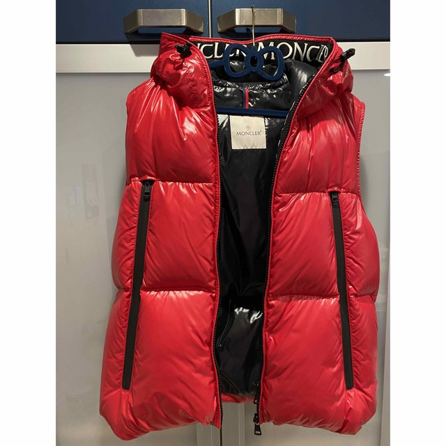 MONCLER - モンクレール、ダウンベスト、レッド