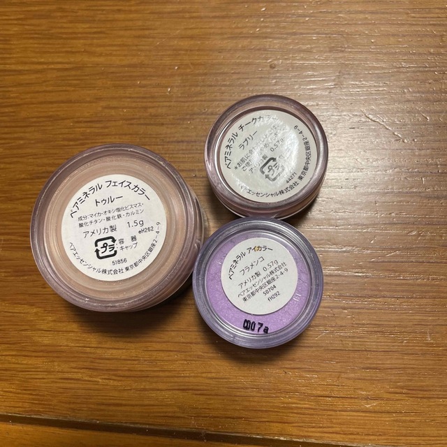 bareMinerals(ベアミネラル)のベアミネラル　トゥルー　ラブリー　フラメンコ チークカラー コスメ/美容のベースメイク/化粧品(チーク)の商品写真