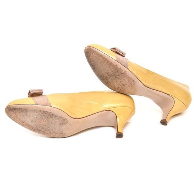 Salvatore Ferragamo(サルヴァトーレフェラガモ)のフェラガモ ヴァラリボン エナメル パンプス 6.5D(約23.5-24cm) レディースの靴/シューズ(ハイヒール/パンプス)の商品写真