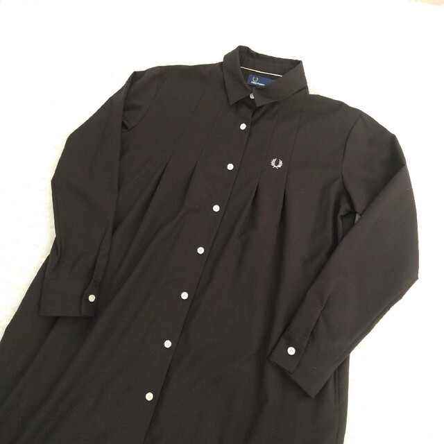 FRED PERRY(フレッドペリー)の美品 フレッドペリー ボックスプリーツ ドレス F8442 シャツワンピース レディースのワンピース(ロングワンピース/マキシワンピース)の商品写真