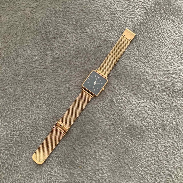 Daniel Wellington(ダニエルウェリントン)の【最終値下げ】ROSEFIELD メッシュベルト ボクシィ 腕時計ローズゴールド レディースのファッション小物(腕時計)の商品写真