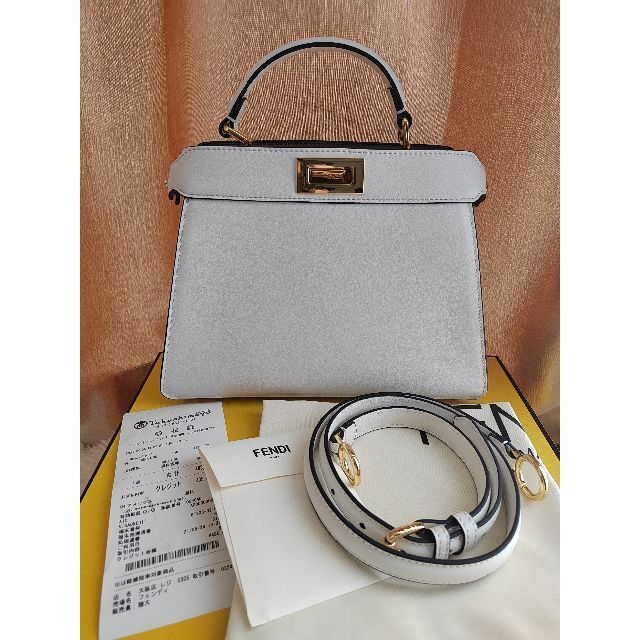 60%OFF】 FENDI - フェンディ ピーカブー ショルダーバッグ